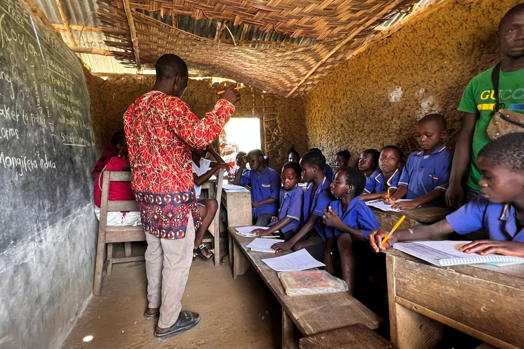 Educatie in Jaibui, een afgelegen gebied in Sierra Leone